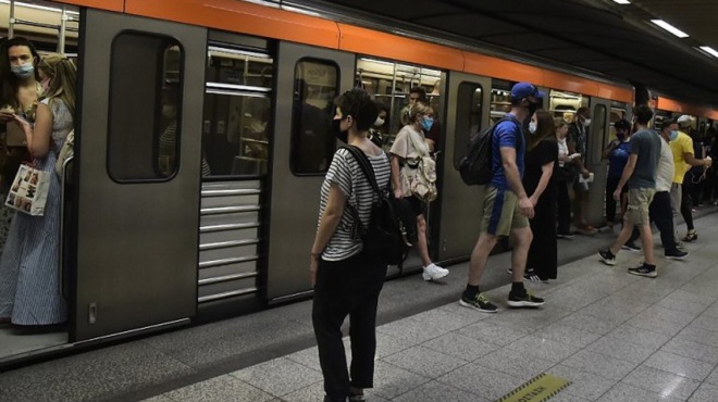 παραλύει-η-αθήνα-αύριο-24ωρη-απεργία-στ-60035