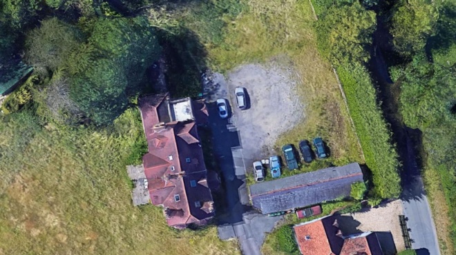 η-στοιχειωμένη-έπαυλη-έλληνα-με-τα-πολ-67614