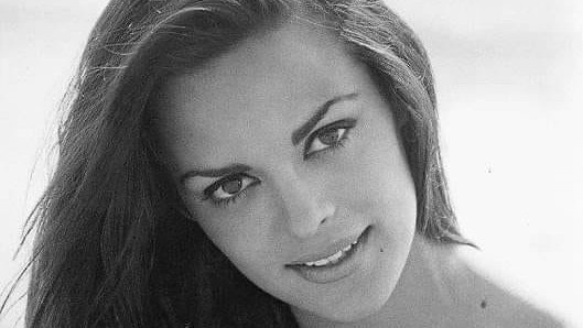 κορίνα-τσοπέη-η-πρώτη-ελληνίδα-μις-υφή-65808