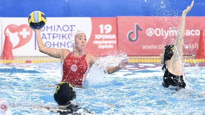 ολυμπιακός-αεκ-16-0-απίθανα-τα-κορίτσια-78875