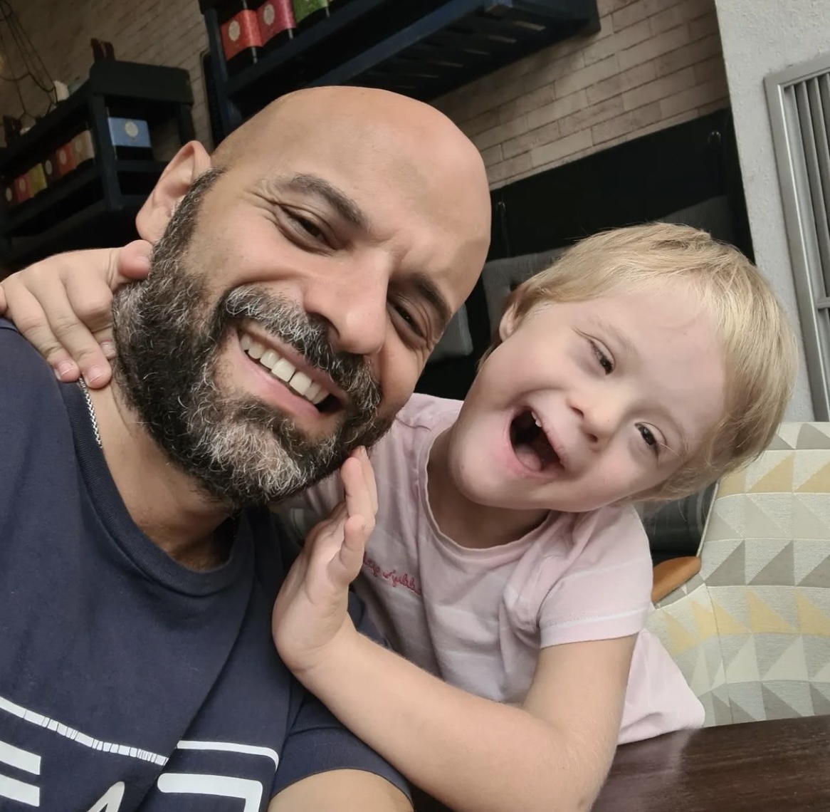 Ανύπαντρος πατέρας υιοθέτησε κοριτσάκι με σύνδρομο Down που είχαν απορρίψει 20 οικογένειες - εικόνα 5