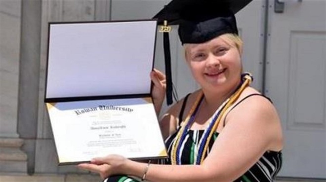 h-κόρη-μου-με-σύνδρομο-down-πήρε-το-πτυχίο-τ-66275