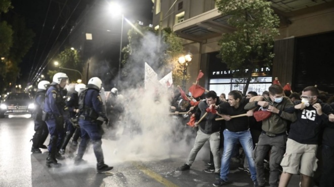 σύνταγμα-ένταση-και-χημικά-σε-πορεία-ε-68245