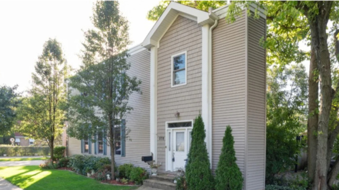 κατασκεύασε-το-πιο-στενό-σπίτι-στο-κόσ-67548