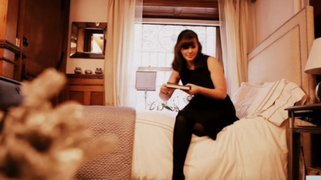 κοπέλα-ζει-σε-γκαρσονιέρα-27-τετραγωνικ-68736