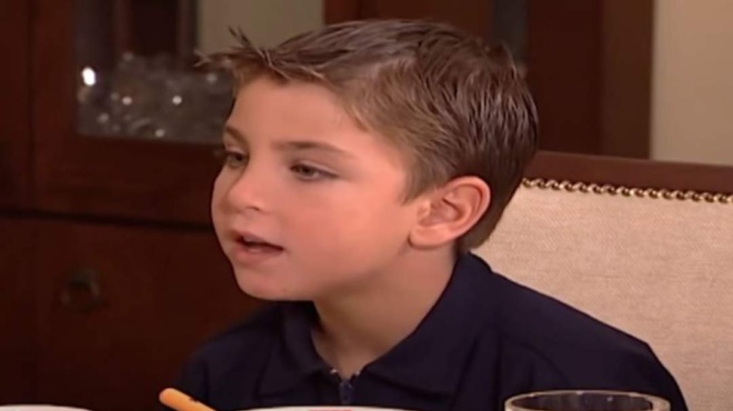 γυμνασμένος-με-γένια-και-πολλά-τατουά-68982