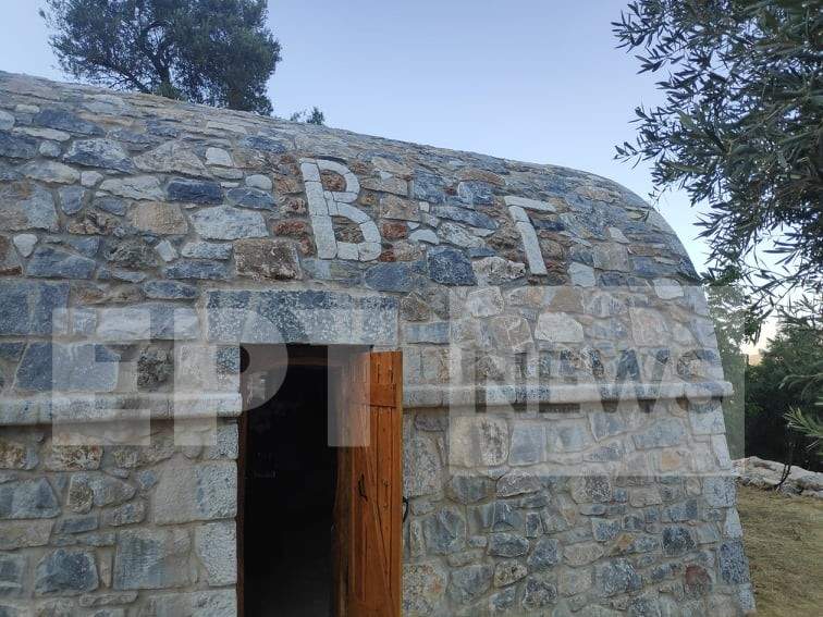 Το εκκλησάκι του Βαγγέλη Γιακουμάκη