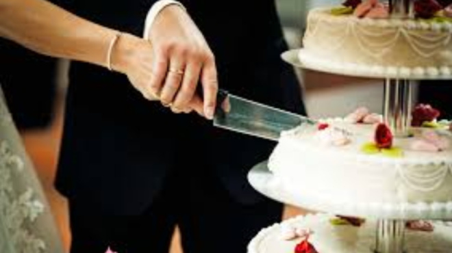 γαμπρός-δίχασε-το-tiktok-με-την-τούρτα-που-84304