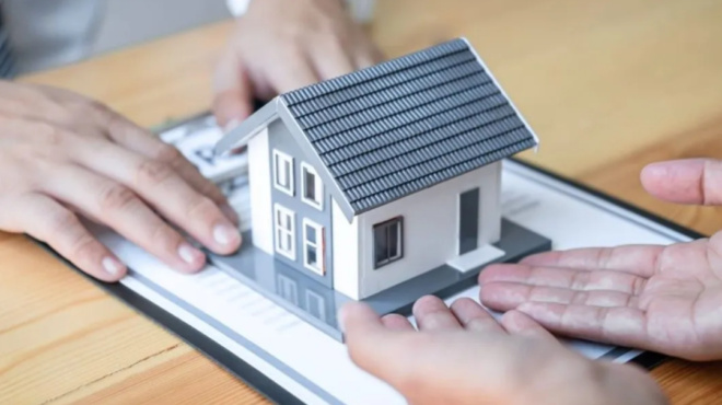 βρέχει-λεφτά-για-τους-νέους-10-000-χαμηλ-130287