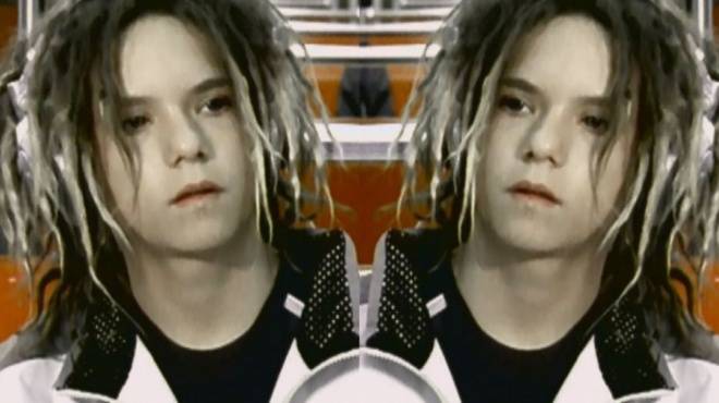 χωρίς-ράστα-με-κοντό-μαλλί-και-μούσι-έ-144294