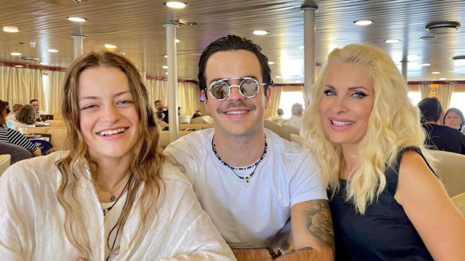 80-000e-σε-μία-φώτο-άγγελος-λάτσιος-και-ελέν-165864