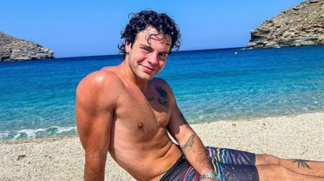 περήφανη-μαμά-η-μενεγάκη-θαυμάζει-τον-162323