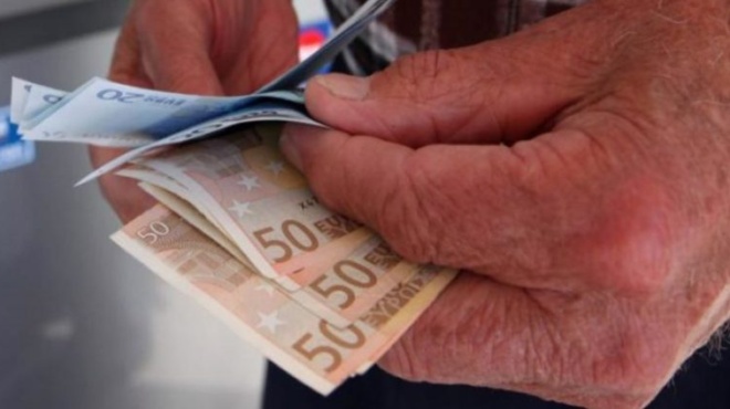 δήμος-σκάει-επίδομα-1-000-ευρώ-σε-γονείς-167986