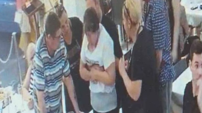 ήρωας-σερβιτόρος-έσωσε-γυναίκα-που-πν-168597