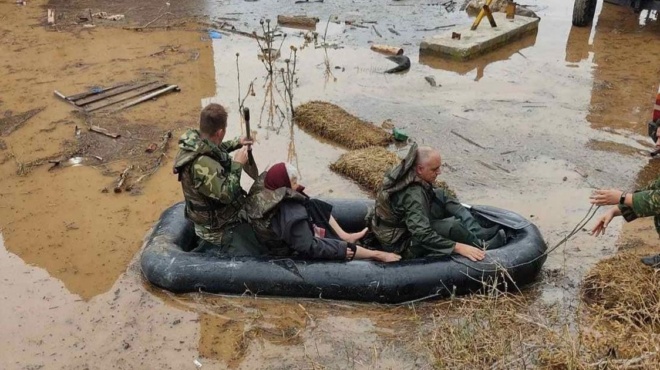 μπράβο-λεβέντη-πεζοναύτης-ξαπλώνει-σ-177626