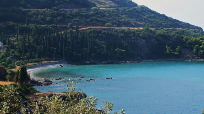 στην-μάνη-για-αξέχαστες-βουτιές-τρεις-180265