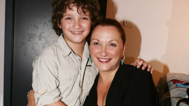 κούκλος-22-ετών-και-φωτοτυπία-της-μαμ-177797