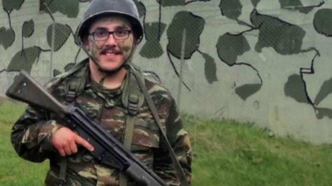 φως-στο-τούνελ-η-αγγελική-νικολούλη-ρί-188885