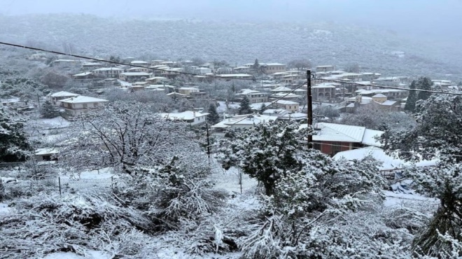 τρελάθηκε-ο-καιρός-έπεσαν-χιόνια-στ-186918