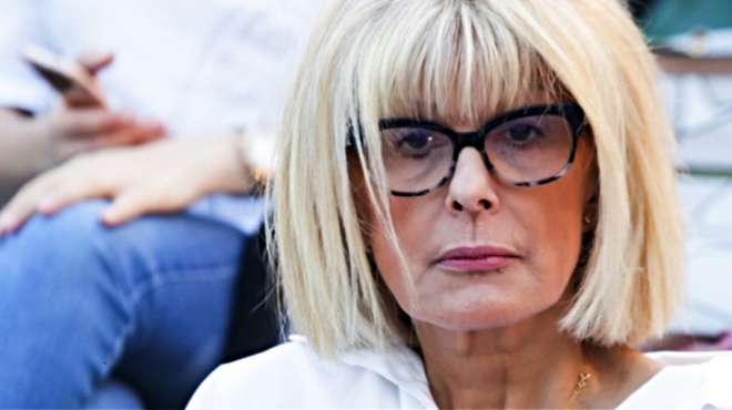 είναι-τάπα-η-κοπέλα-άστραψε-και-βρόν-193560