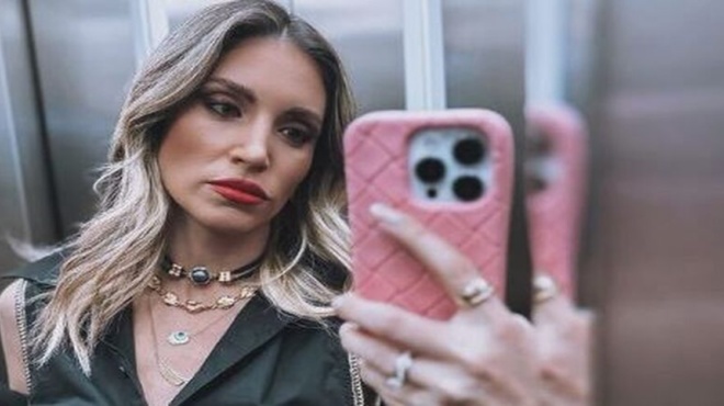 αθηνά-οικονομάκου-πονάει-η-αγάπη-τ-190211