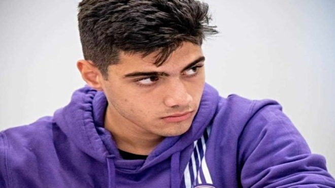 μόνο-υπερηφάνεια-ο-16χρονος-μαθητής-από-193074