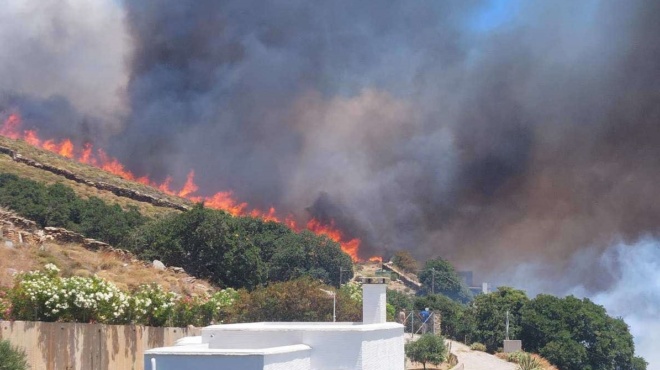 μεγάλη-φωτιά-τώρα-στην-άνδρο-δεύτερο-μ-201758