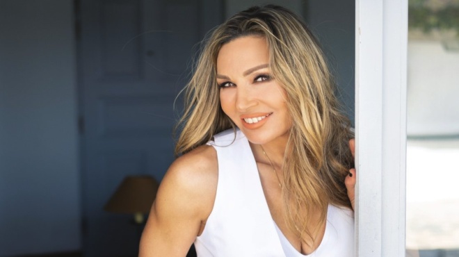 πόδια-2-μέτρα-σώμα-για-σεμινάριο-η-ελέν-201775