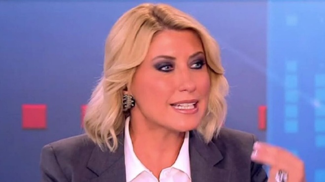 έξαλλη-η-σία-κοσιώνη-δεν-άντεξε-και-ξέσ-202372