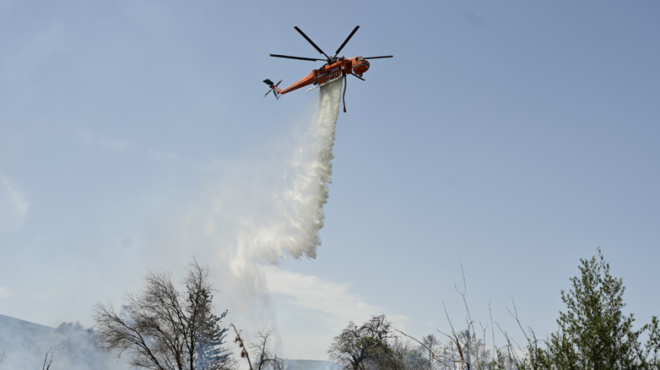 φωτιά-τώρα-στην-αμοργό-σηκώθηκαν-τρία-197995