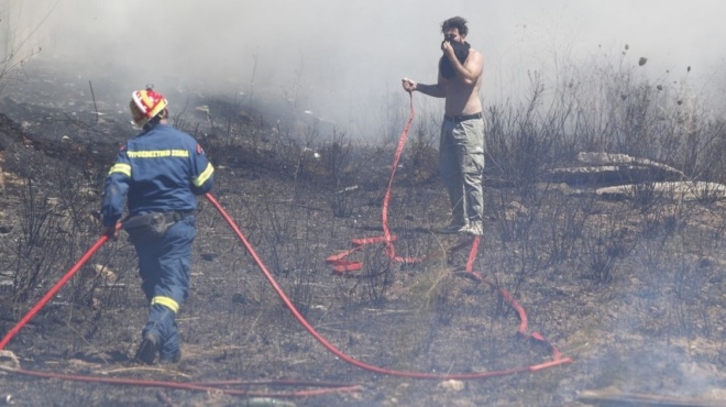 μεγάλη-φωτιά-τώρα-στη-βάρης-κορωπίου-200927