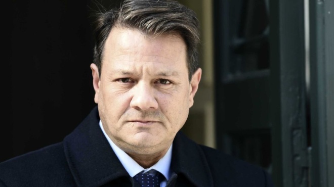 δικαιολογεί-τον-γιο-του-ο-πατέρας-του-α-201908