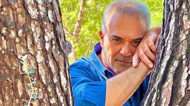 γοητευτικός-με-κοιλιακούς-φέτες-ο-π-200229