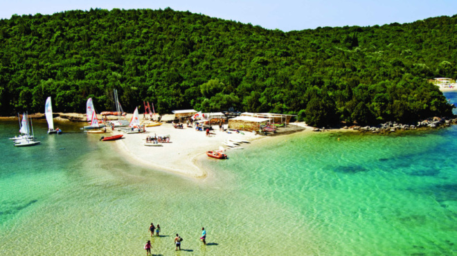 μαγευτικό-τοπίο-η-άγνωστη-παραλία-μ-208563