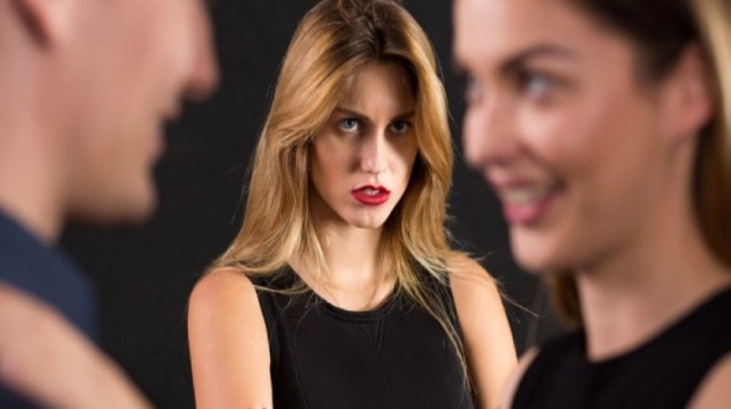 κρατήστε-αποστάσεις-αν-κάποιος-λέει-α-206543