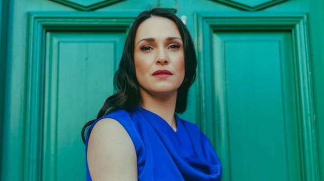 μαίρη-μηνά-απολαμβάνει-τις-καλοκαιρι-210764