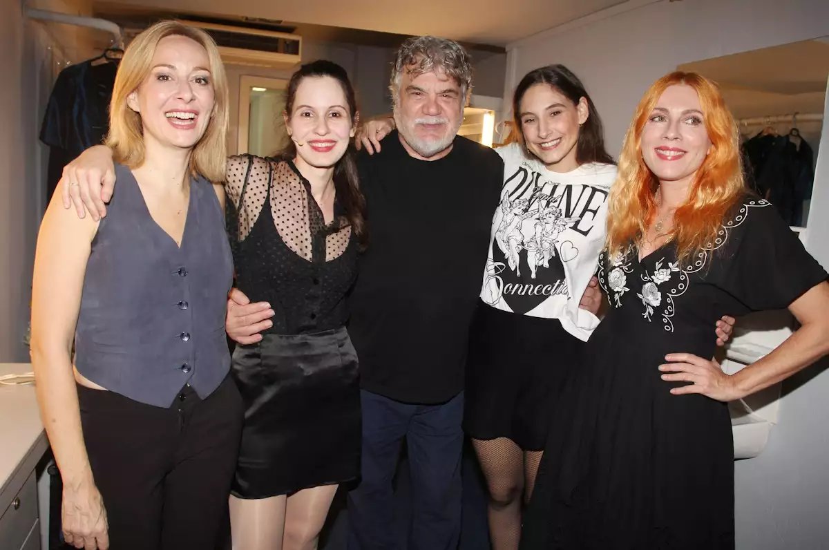 Σμαράγδα Καρύδη