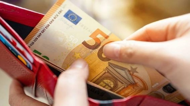 έκτακτο-επίδομα-χριστουγέννων-οι-670-000-δι-227802