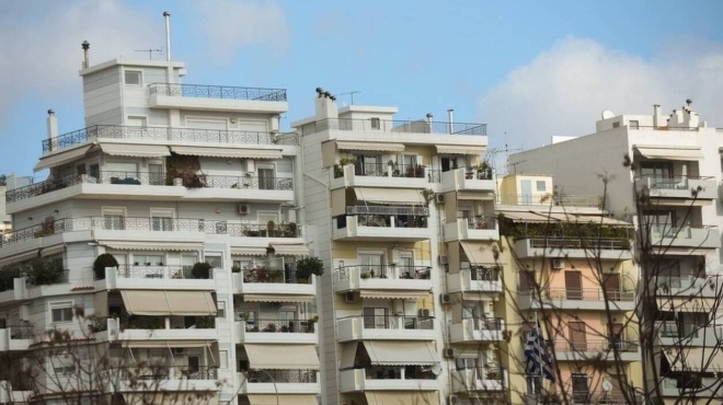 όλα-τούμπα-με-την-πιλοτή-πολυκατοικία-228878