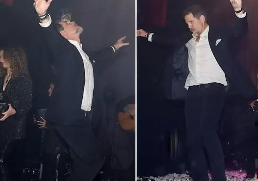 σε-ξέφρενο-κέφι-ο-παύλος-ντε-γκρες-οι-φ-238607