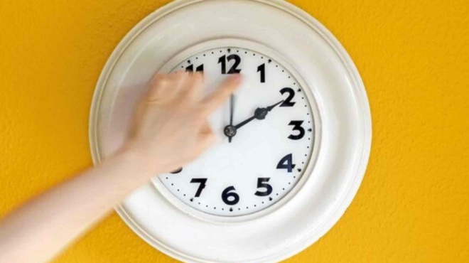 αλλαγή-ώρας-2025-πότε-πάμε-τελικά-τους-δεί-242303
