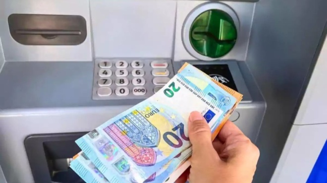 μπαίνουν-λεφτά-στους-λογαριασμούς-οι-252069