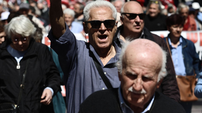 συντάξεις-τέσσερις-μεγάλες-ανατροπέ-258282