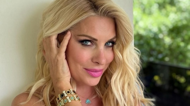 ελένη-μενεγάκη-πόζαρε-στον-φακό-χωρίς-256571