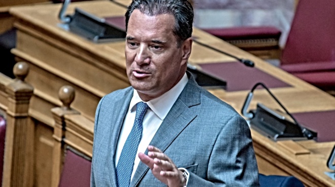 ο-κακός-χαμός-στην-βουλή-είστε-πολιτι-259098