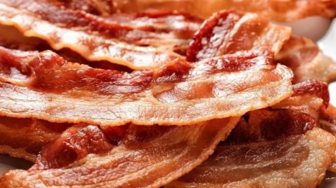 προσοχή-στο-μπέικον-άνδρας-προσβλήθη-258517