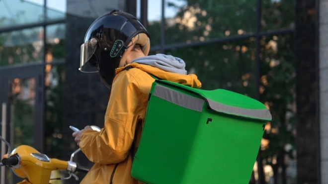 δεν-είστε-έλληνας-αρνήθηκε-να-πάρει-258430