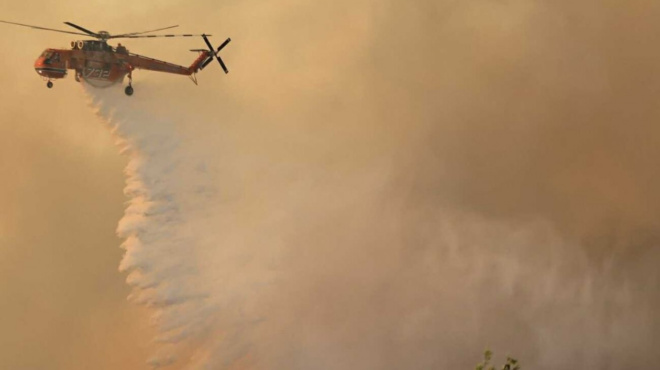 μεγάλη-φωτιά-τώρα-επιχειρούν-6-εναέρια-257100