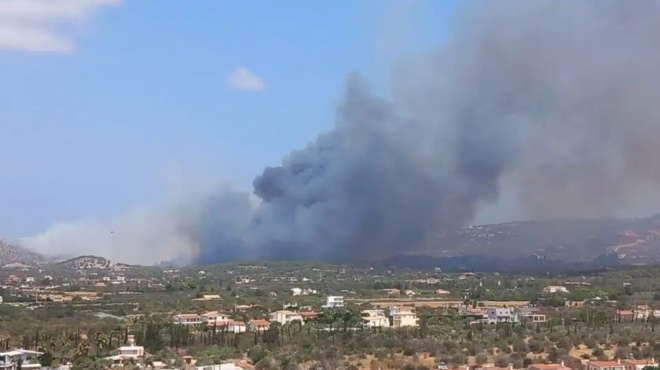 φωτιά-στην-κερατέα-καίγονται-σπίτια-257158