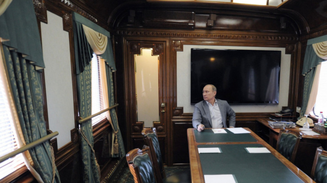 θα-ζήλευε-ο-κιμ-μέσα-στο-πολυτελές-τρ-259598